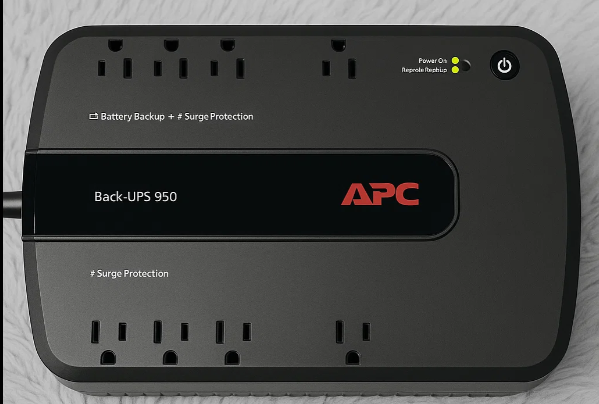 UPS APC 8 tomacorrientes 550VA 120V
